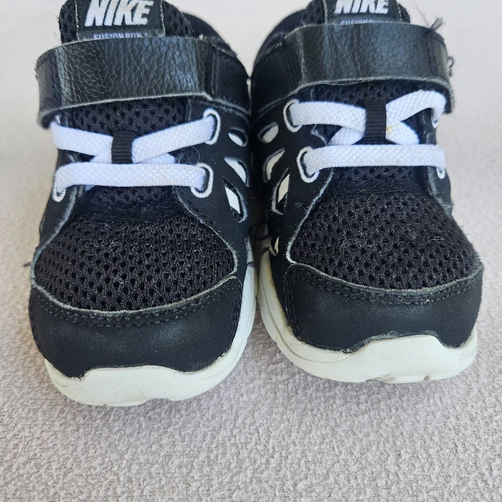 Nike Fusion Run 2 Athletic Sneaker Toddler SZ 7C Black Hook & Loop 599803-008